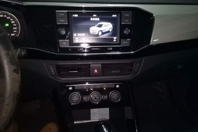 Used Volkswagen Tayron 2019 330TSI Two-Wheel Drive Luxury Model China VI Standard Audio And AC Panel