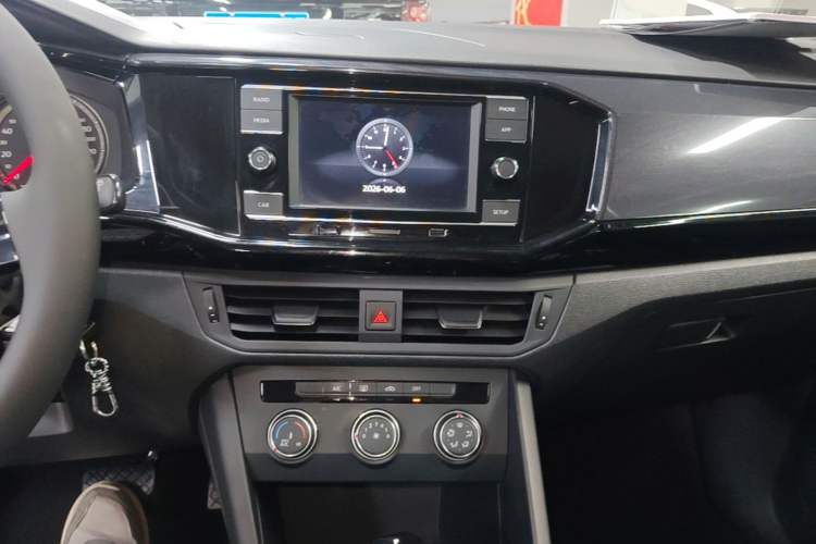 Used Volkswagen Tayron 2019 Teramont Edition 280TSI Two-Wheel Drive Comfort Model China VI Standard Audio And AC Panel