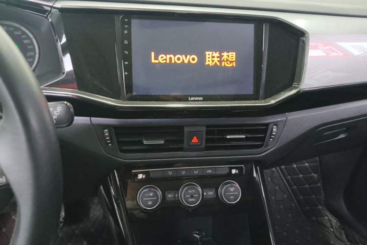 Used Volkswagen Tayron 2019 330TSI Two-Wheel Drive Luxury Model China VI Standard Audio And AC Panel