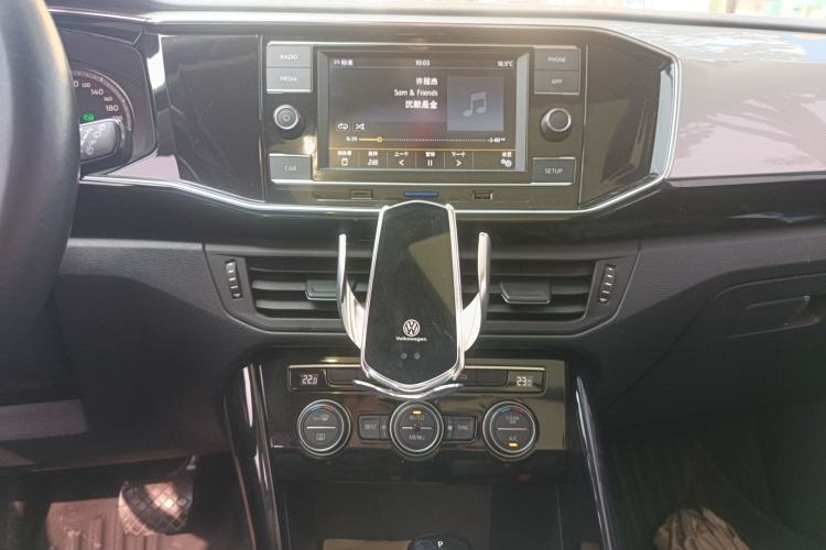 Used Volkswagen Tayron 2019 330TSI Two-Wheel Drive Luxury Model China VI Standard Audio And AC Panel