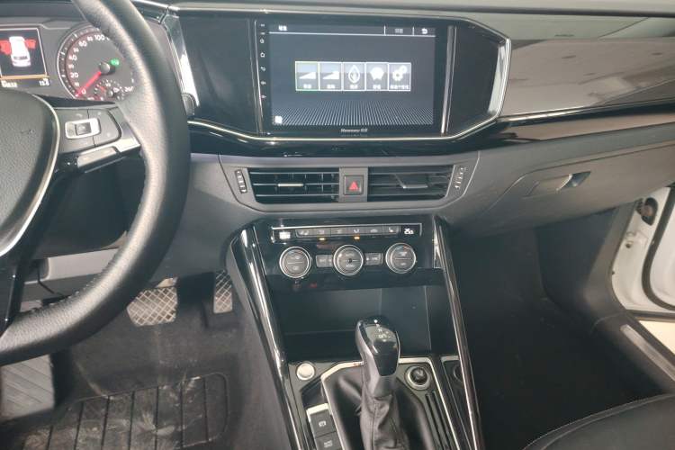 Used Volkswagen Tayron 2019 330TSI Four-Wheel Drive Luxury Version China VI Standard Audio And AC Panel