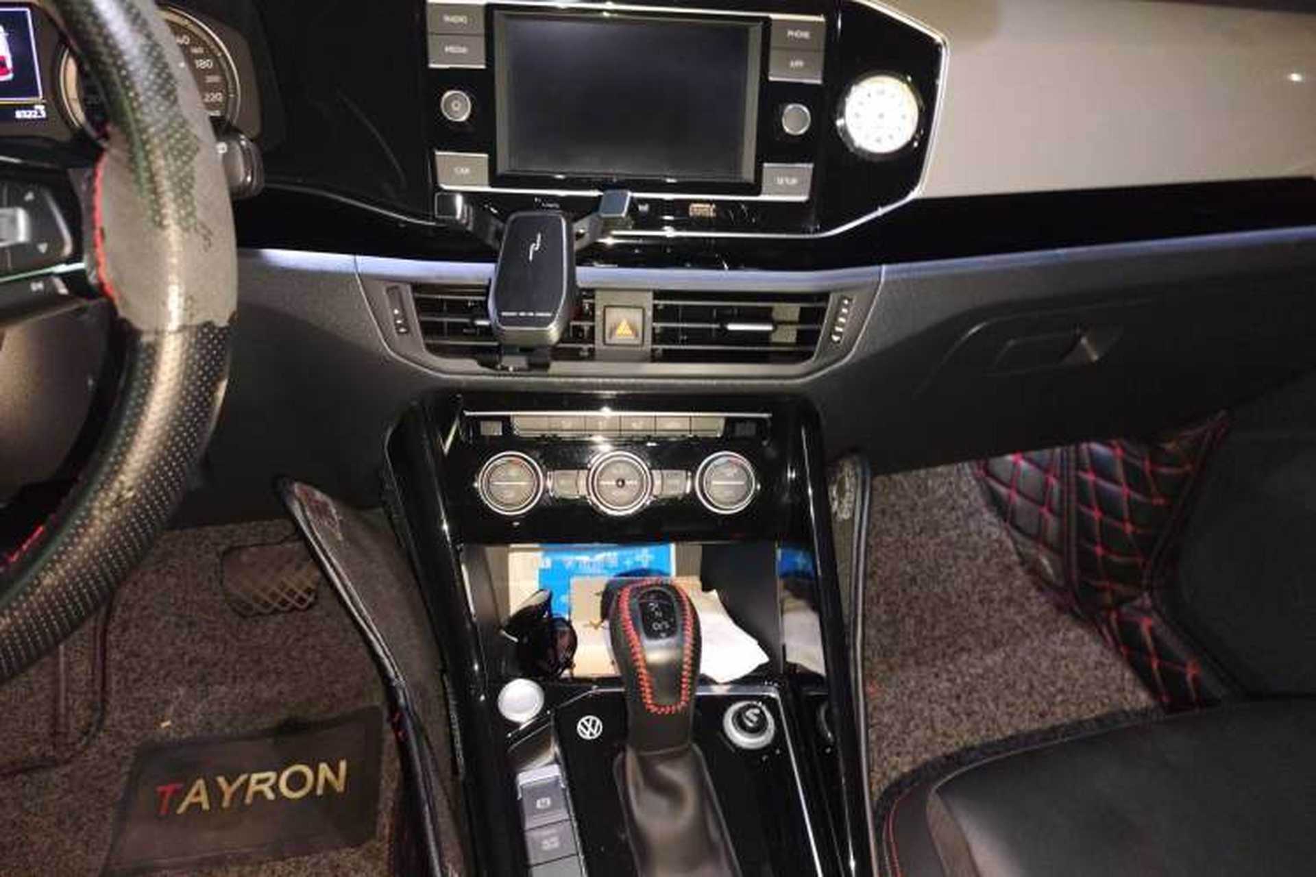 Used Volkswagen Tayron 2019 330TSI Four-Wheel Drive Luxury Version China VI Standard Audio And AC Panel