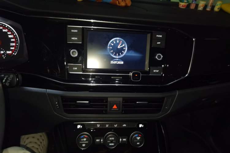 Used Volkswagen Tayron 2019 330TSI Two-Wheel Drive Luxury Model China VI Standard Audio And AC Panel