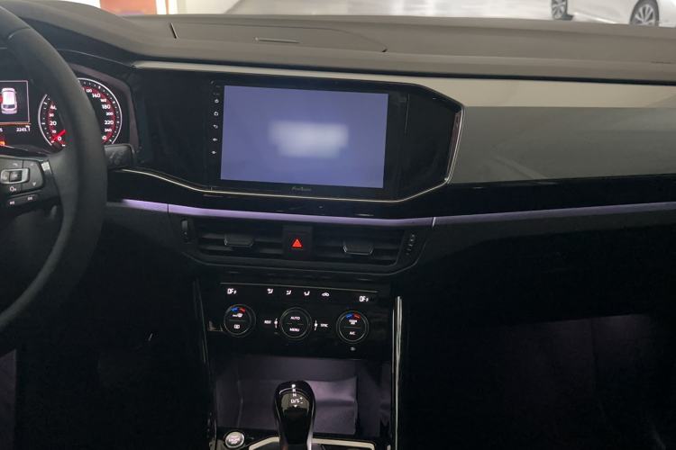Used Volkswagen Tayron 2019 330TSI Two-Wheel Drive Luxury Model China VI Standard Audio And AC Panel