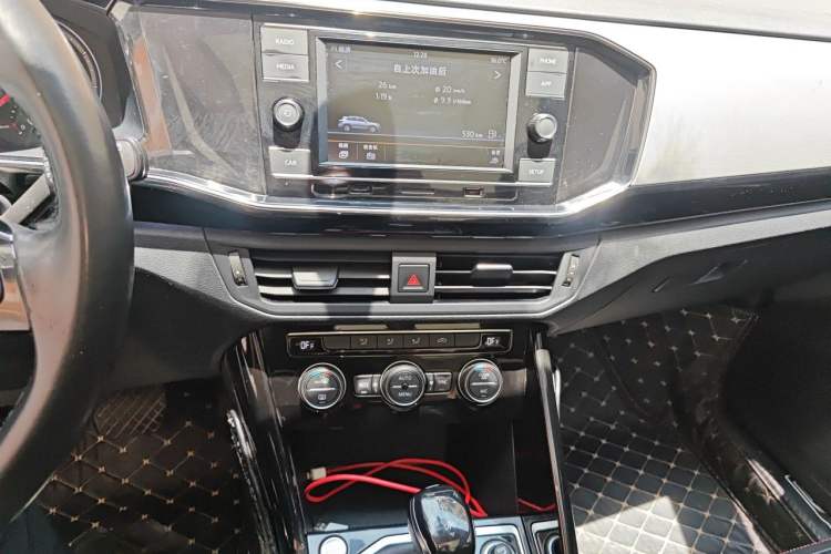 Used Volkswagen Tayron 2019 330TSI Two-Wheel Drive Luxury Model China VI Standard Audio And AC Panel