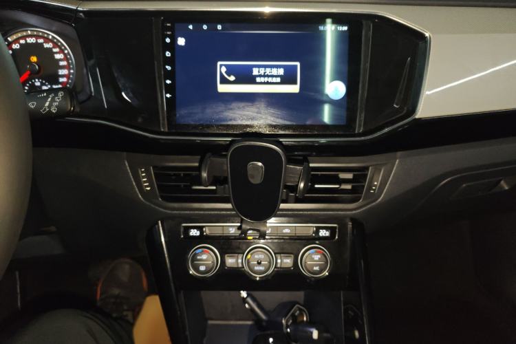 Used Volkswagen Tayron 2019 330TSI Two-Wheel Drive Luxury Model China VI Standard Audio And AC Panel