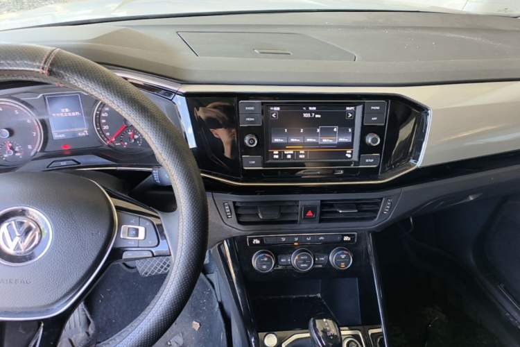 Used Volkswagen Tayron 2019 Teramont Edition 280TSI Two-Wheel Drive Luxury Model China VI Standard Audio And AC Panel