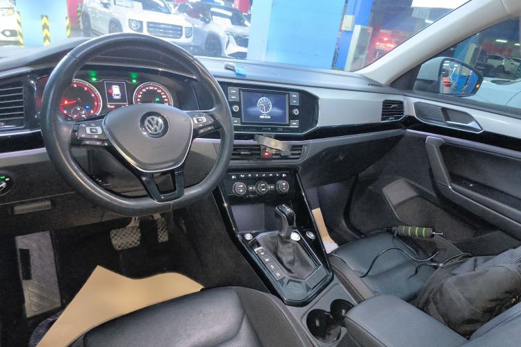 Used Volkswagen Tayron 2019 330TSI Two-Wheel Drive Luxury Model China VI Standard Audio And AC Panel
