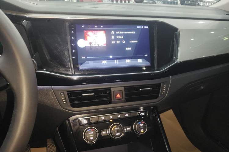 Used Volkswagen Tayron 2019 330TSI Two-Wheel Drive Luxury Model China VI Standard Audio And AC Panel