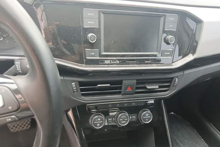 Used Volkswagen Tayron 2019 330TSI Two-Wheel Drive Luxury Model China VI Standard Audio And AC Panel