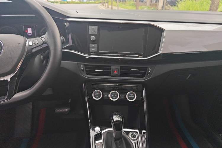 Used Volkswagen Tayron 2019 330TSI Four-Wheel Drive Luxury Version China VI Standard Audio And AC Panel