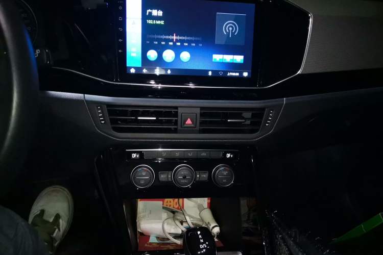 Used Volkswagen Tayron 2019 330TSI Two-Wheel Drive Luxury Model China VI Standard Audio And AC Panel