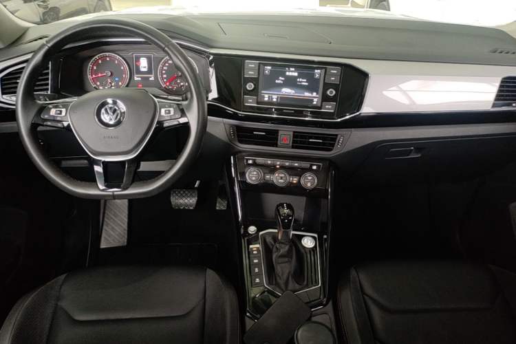Used Volkswagen Tayron 2019 330TSI Two-Wheel Drive Luxury Model China VI Standard Center Console