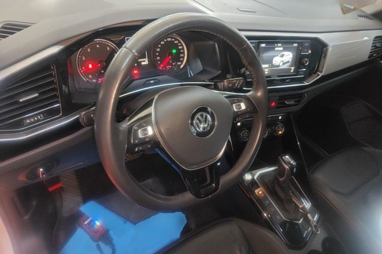 Used Volkswagen Tayron 2019 330TSI Two-Wheel Drive Luxury Model China VI Standard Center Console