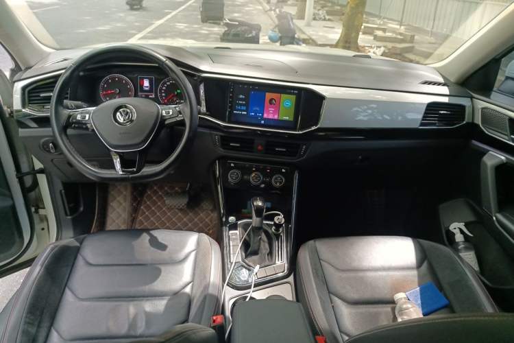 Used Volkswagen Tayron 2019 330TSI Two-Wheel Drive Luxury Model China VI Standard Center Console