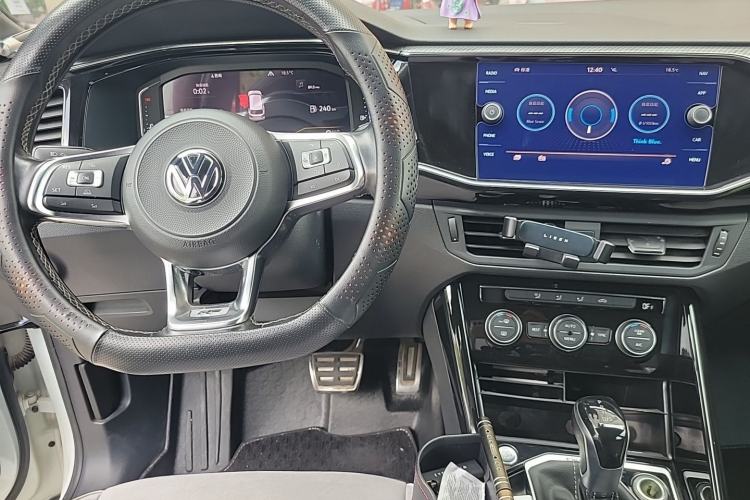Used Volkswagen Tayron 2019 380TSI Four-Wheel Drive R-Line China VI-standard Center Console