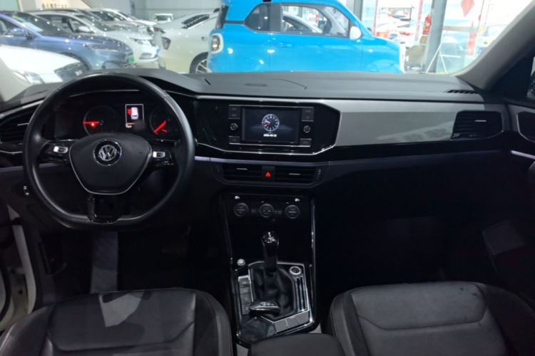 Used Volkswagen Tayron 2019 330TSI Two-Wheel Drive Luxury Model China VI Standard Center Console