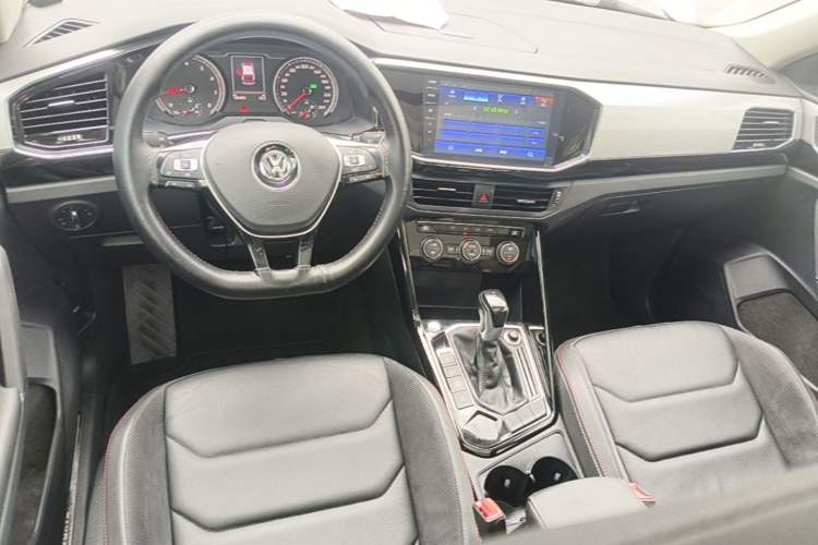 Used Volkswagen Tayron 2019 330TSI Two-Wheel Drive Luxury Model China VI Standard Center Console