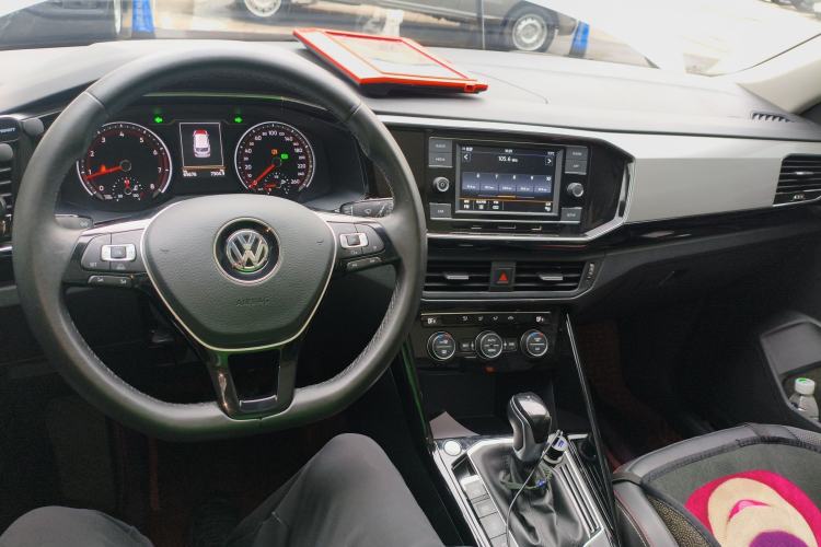 Used Volkswagen Tayron 2019 330TSI Two-Wheel Drive Luxury Model China VI Standard Center Console
