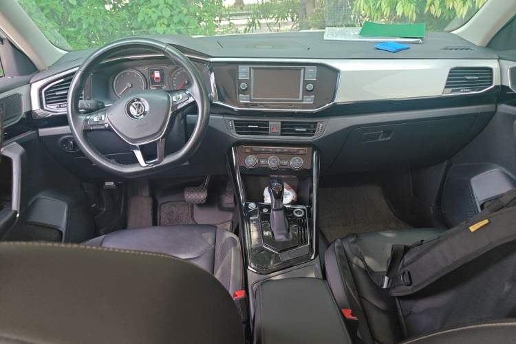 Used Volkswagen Tayron 2019 330TSI Two-Wheel Drive Luxury Model China VI Standard Center Console