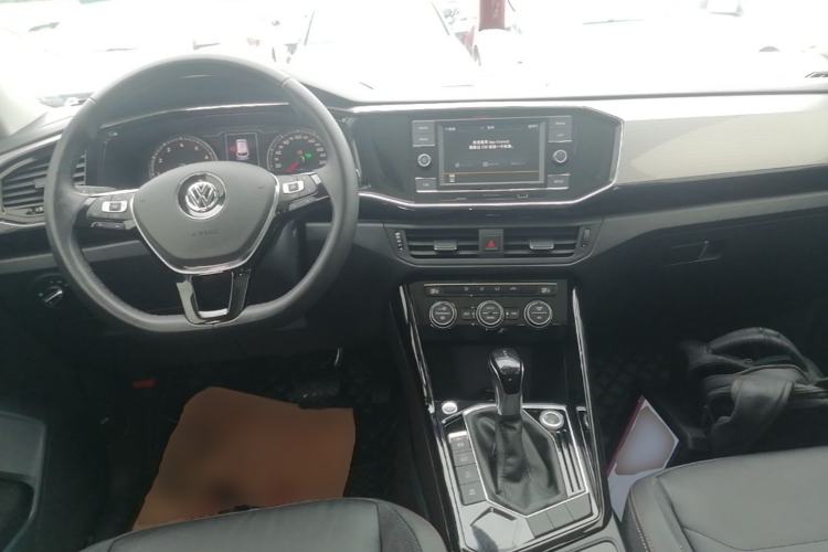 Used Volkswagen Tayron 2019 330TSI Two-Wheel Drive Luxury Model China VI Standard Center Console