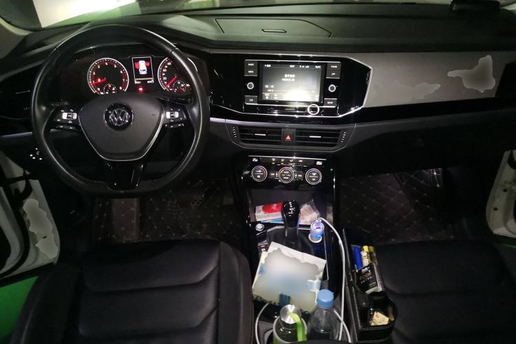 Used Volkswagen Tayron 2019 330TSI Two-Wheel Drive Luxury Model China VI Standard Center Console
