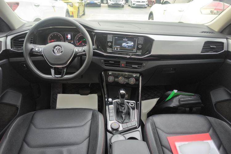 Used Volkswagen Tayron 2019 330TSI Four-Wheel Drive Luxury Version China VI Standard Center Console
