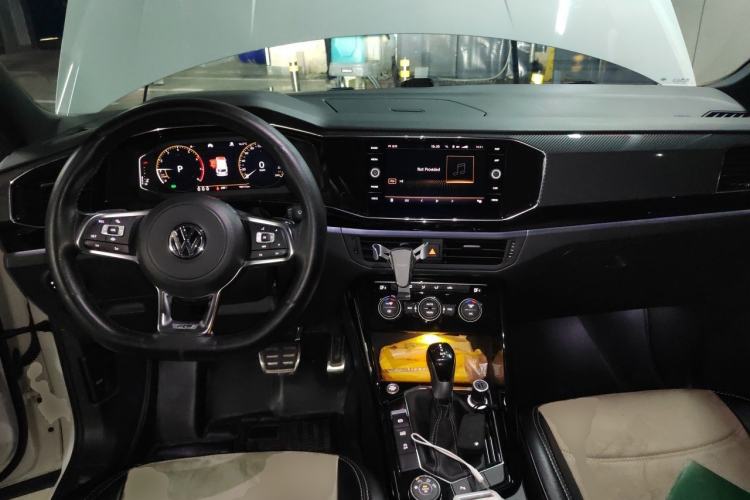 Used Volkswagen Tayron 2019 380TSI Four-Wheel Drive R-Line China VI-standard Center Console