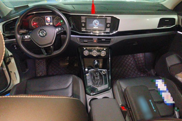 Used Volkswagen Tayron 2019 330TSI Two-Wheel-Drive Luxury Version China V Emission Standard Center Console