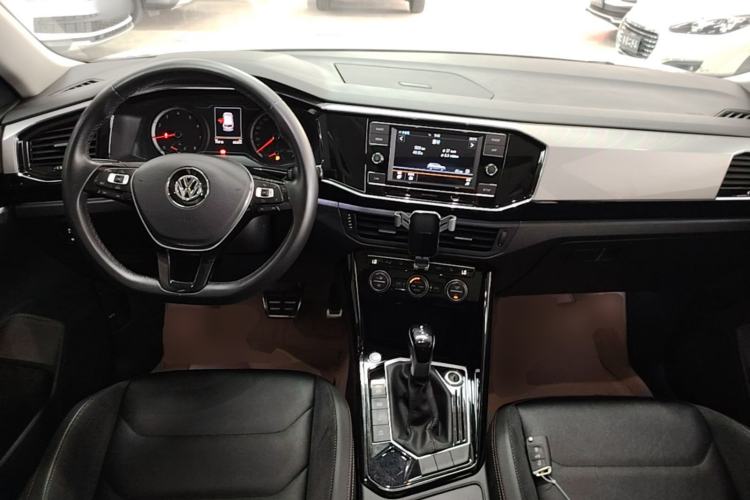 Used Volkswagen Tayron 2019 330TSI Two-Wheel Drive Luxury Model China VI Standard Center Console