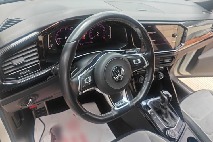 Used Volkswagen Tayron 2019 380TSI Four-Wheel Drive R-Line China VI-standard Center Console