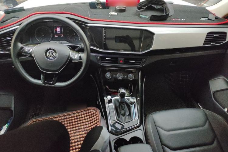 Used Volkswagen Tayron 2019 330TSI Two-Wheel Drive Luxury Model China VI Standard Center Console
