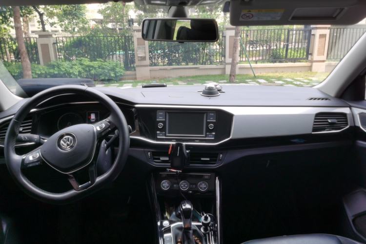 Used Volkswagen Tayron 2019 330TSI Four-Wheel Drive Luxury Version China VI Standard Center Console