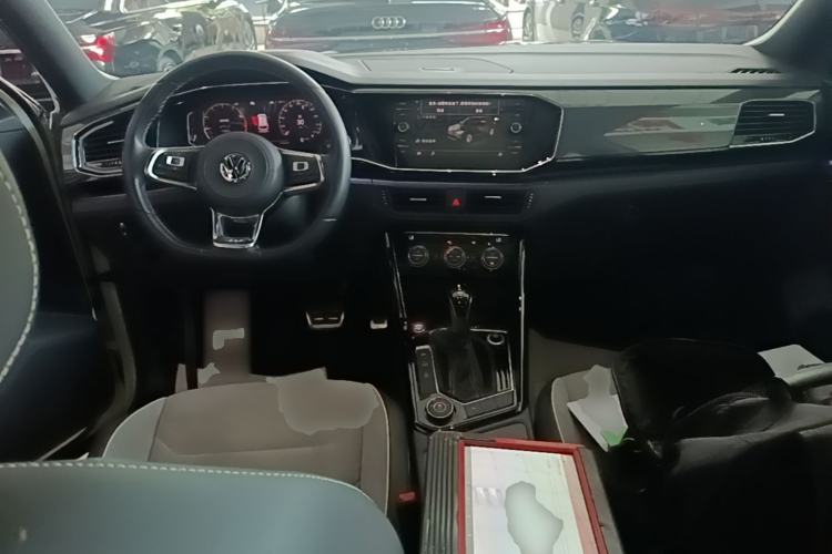 Used Volkswagen Tayron 2019 380TSI Four-Wheel Drive R-Line China VI-standard Center Console