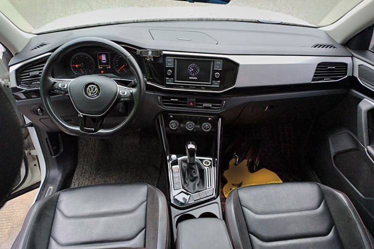 Used Volkswagen Tayron 2019 330TSI Two-Wheel Drive Luxury Model China VI Standard Center Console