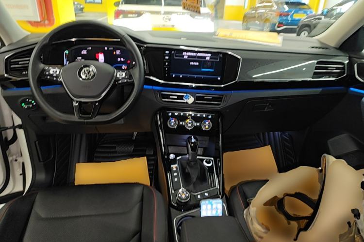 Used Volkswagen Tayron 2019 380TSI Four-Wheel Drive Flagship Model China VI Standard Center Console