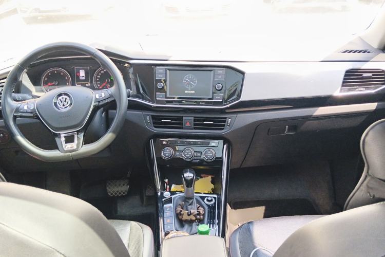 Used Volkswagen Tayron 2019 330TSI Two-Wheel Drive Luxury Model China VI Standard Center Console