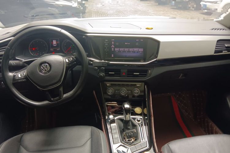 Used Volkswagen Tayron 2019 Teramont Edition 280TSI Two-Wheel Drive Luxury Model China VI Standard Center Console