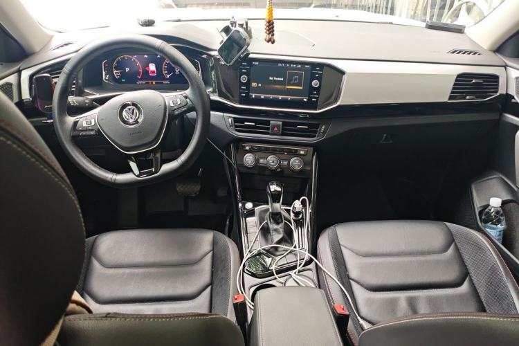 Used Volkswagen Tayron 2019 330TSI Two-Wheel-Drive Luxury Plus China VI Standard Center Console