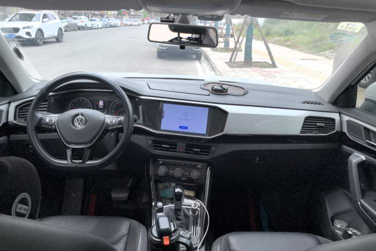 Used Volkswagen Tayron 2019 330TSI Two-Wheel Drive Luxury Model China VI Standard Center Console