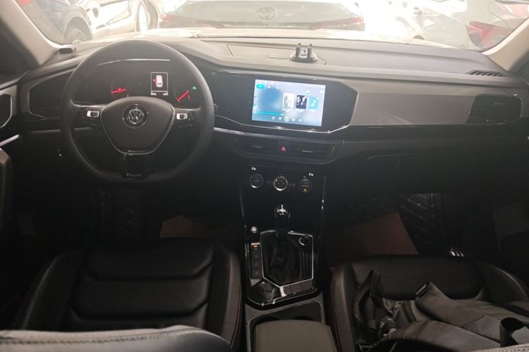 Used Volkswagen Tayron 2019 Teramont Edition 280TSI Two-Wheel Drive Luxury Model China VI Standard Center Console