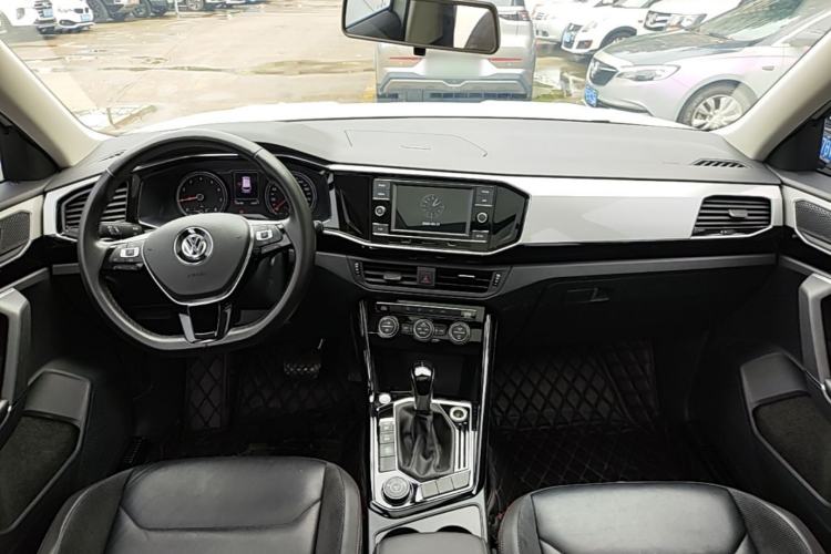 Used Volkswagen Tayron 2019 330TSI Four-Wheel Drive Luxury Version China VI Standard Center Console
