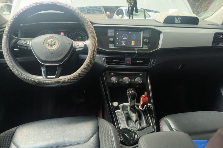 Used Volkswagen Tayron 2019 330TSI Two-Wheel-Drive Luxury Version China V Emission Standard Center Console