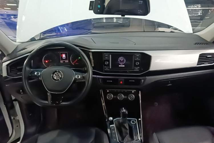 Used Volkswagen Tayron 2019 330TSI Two-Wheel Drive Luxury Model China VI Standard Center Console