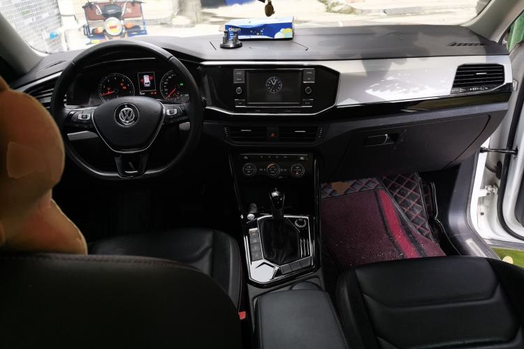 Used Volkswagen Tayron 2019 330TSI Two-Wheel Drive Luxury Model China VI Standard Center Console