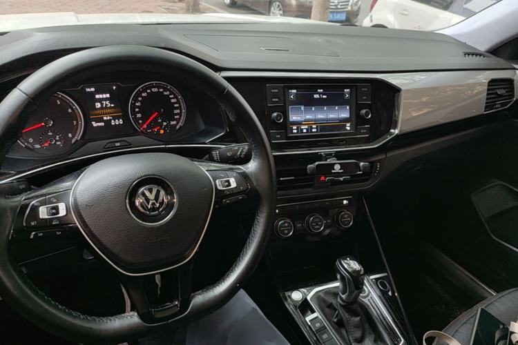 Used Volkswagen Tayron 2019 Teramont Edition 280TSI Two-Wheel Drive Luxury Model China VI Standard Center Console