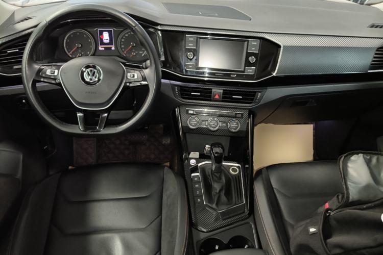 Used Volkswagen Tayron 2019 330TSI Two-Wheel Drive Luxury Model China VI Standard Center Console