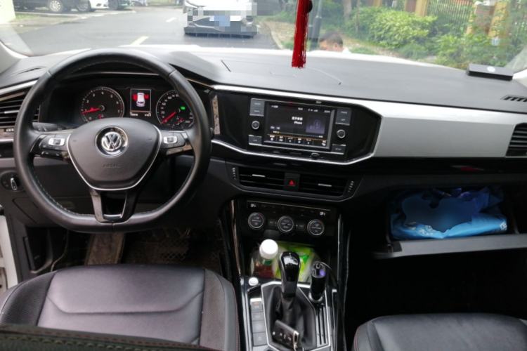 Used Volkswagen Tayron 2019 330TSI Two-Wheel Drive Luxury Model China VI Standard Center Console