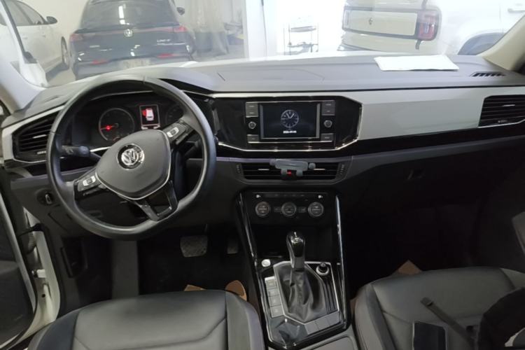 Used Volkswagen Tayron 2019 330TSI Two-Wheel Drive Luxury Model China VI Standard Center Console
