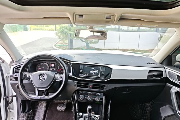 Used Volkswagen Tayron 2019 330TSI Two-Wheel Drive Luxury Model China VI Standard Center Console